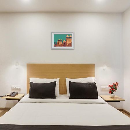 Townhouse Rajdhani Residency Sururnagar Bagian luar foto