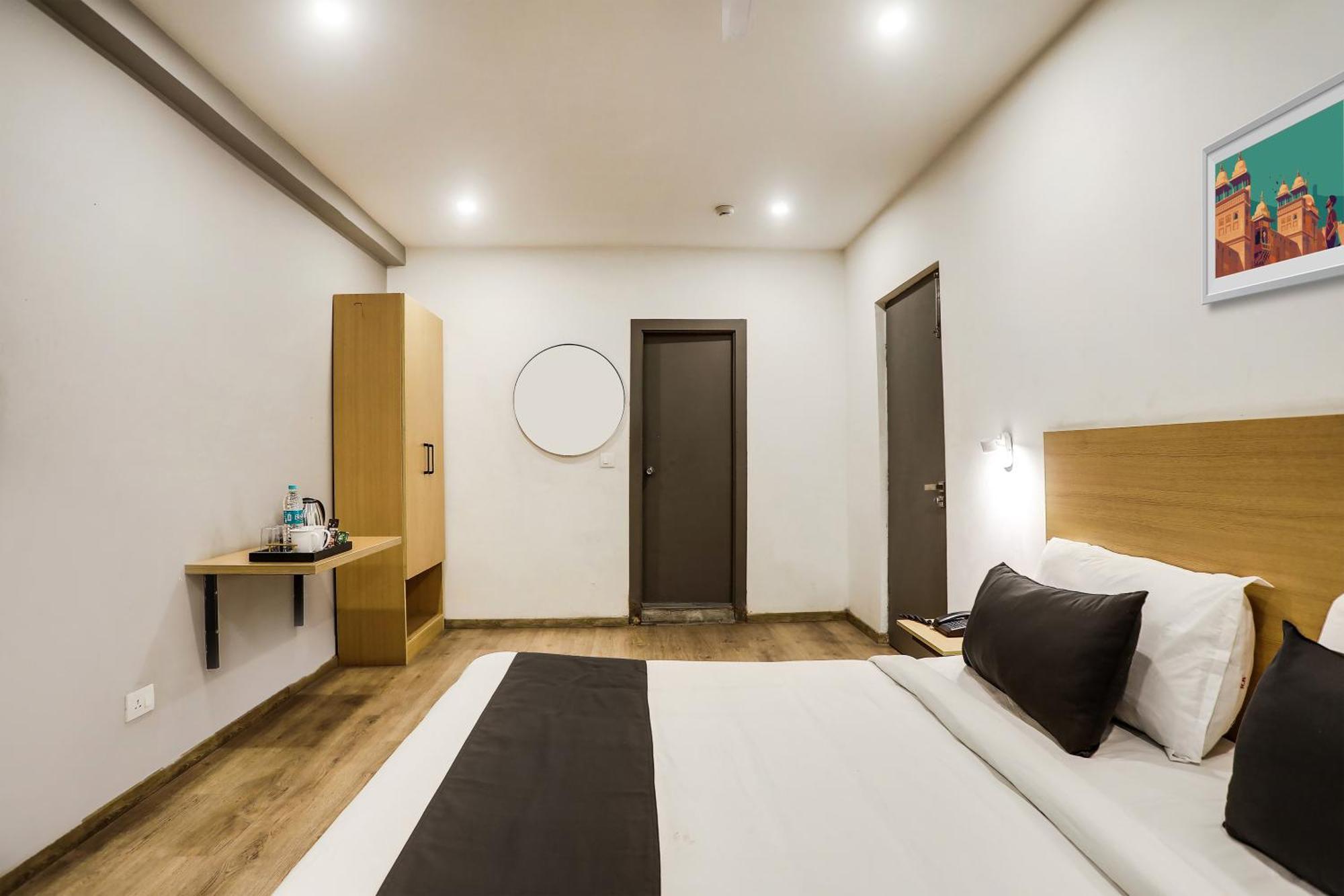 Townhouse Rajdhani Residency Sururnagar Bagian luar foto