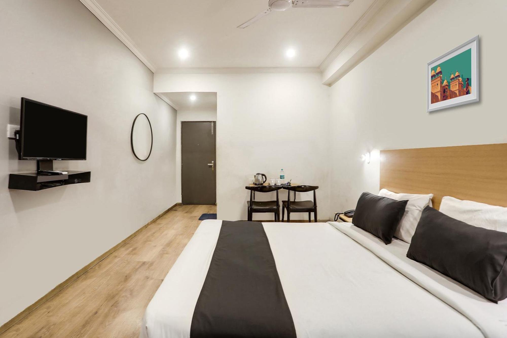 Townhouse Rajdhani Residency Sururnagar Bagian luar foto