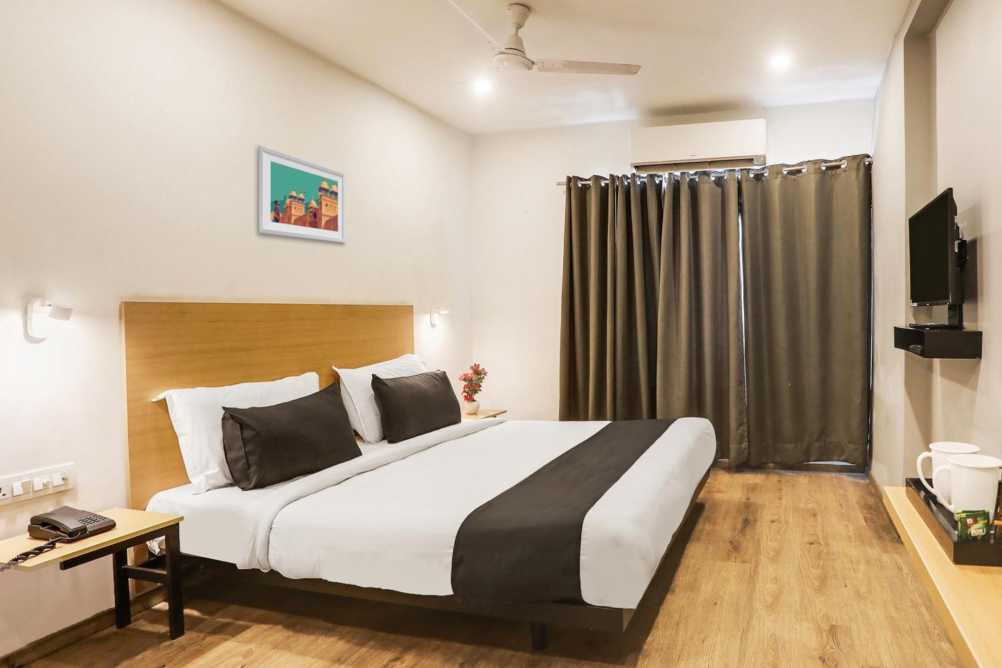 Townhouse Rajdhani Residency Sururnagar Bagian luar foto