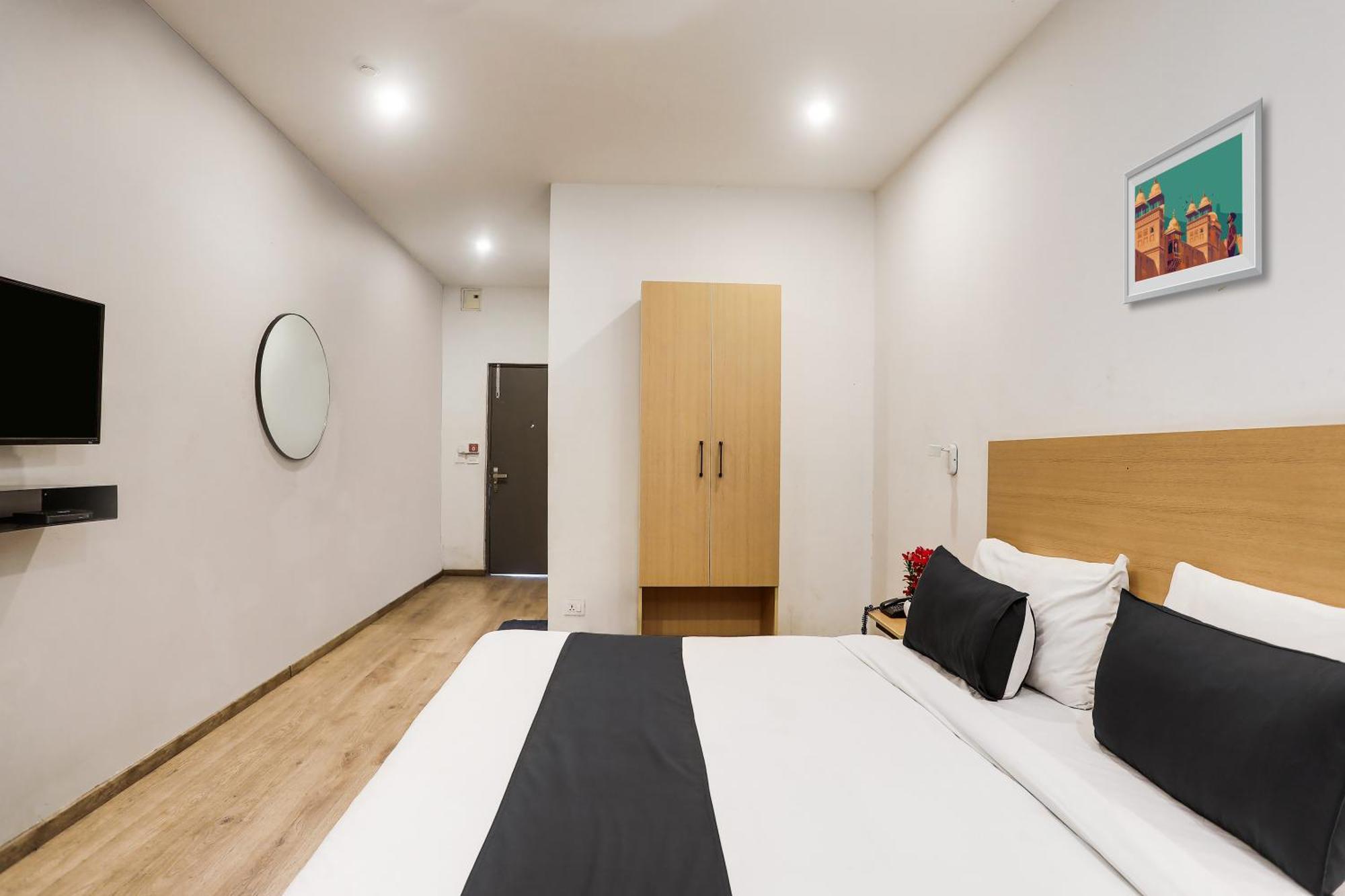 Townhouse Rajdhani Residency Sururnagar Bagian luar foto