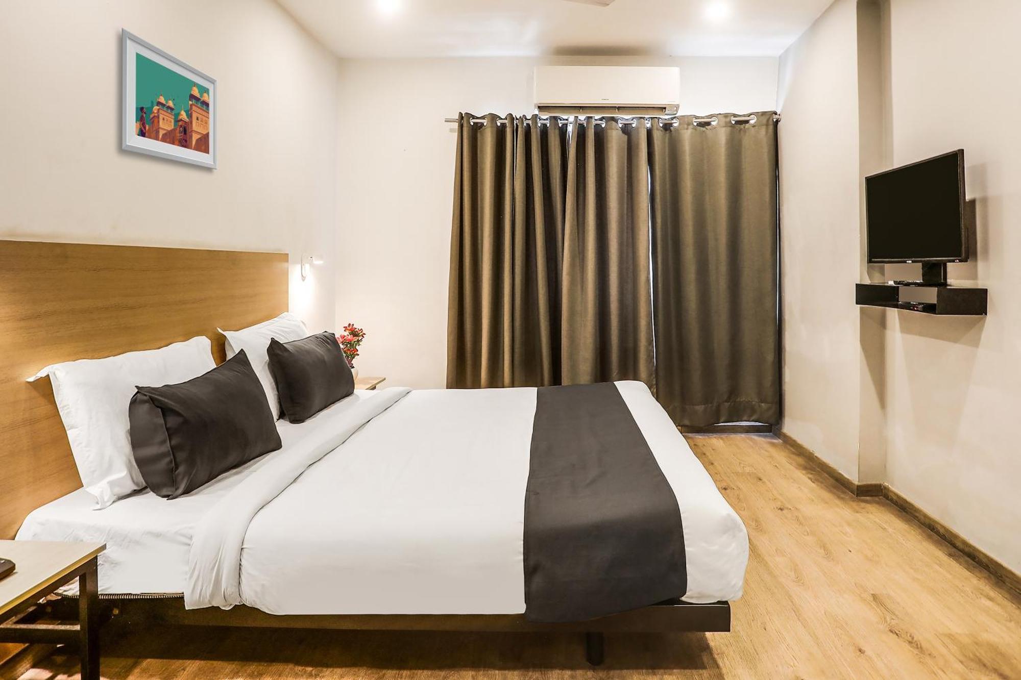 Townhouse Rajdhani Residency Sururnagar Bagian luar foto